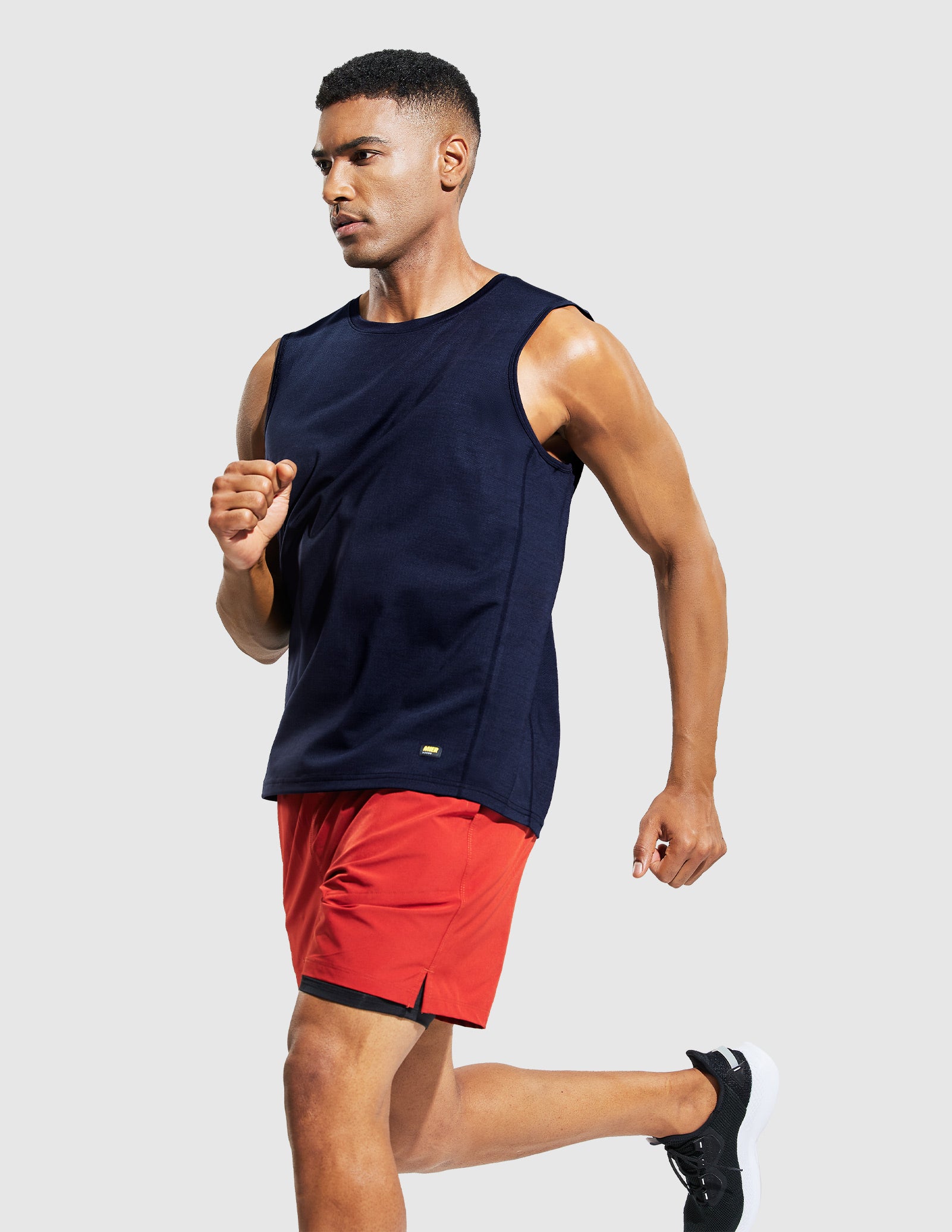 MIER Men's Dry Fit Tank Top Sleeveless T-shirt for Running Men's Tank Top